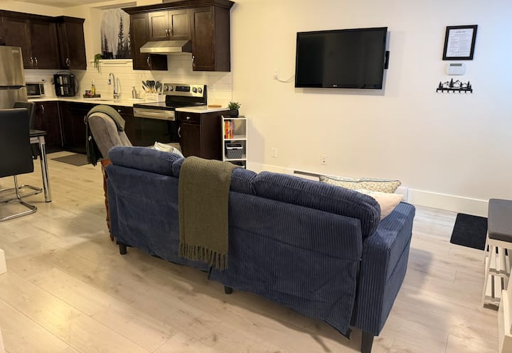 The North Shore Suite - Mount Seymour