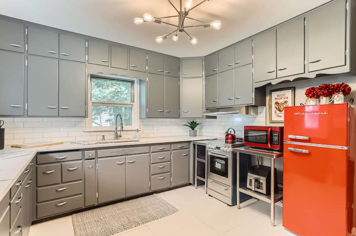 Totally Remodeled Colorado Home - Longmont, CO