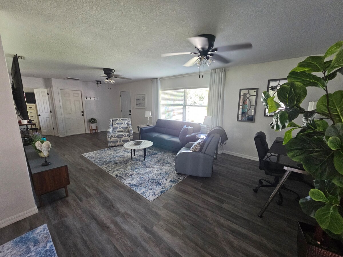 Top Airbnb: Modern Home | Race & Beach in Port Orange