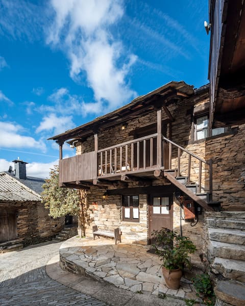 Casa Elba - Mozarabic Fireplace