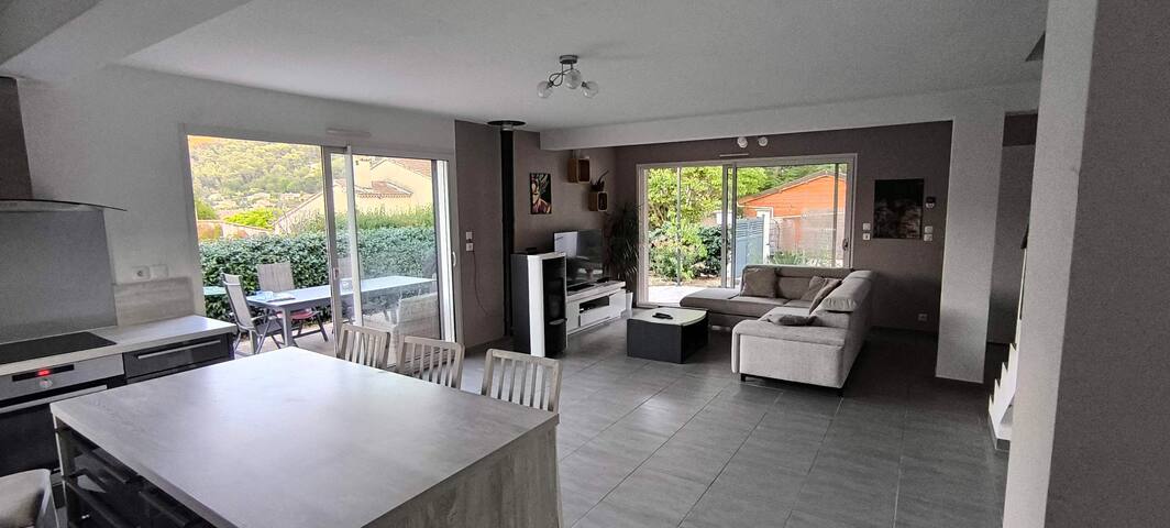 Listing in Ollioules