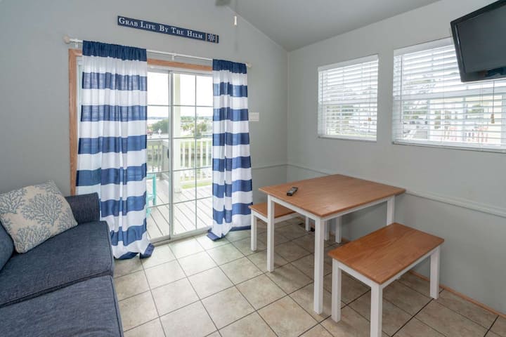 Main Deck Premium Cottage - Ocean City, MD