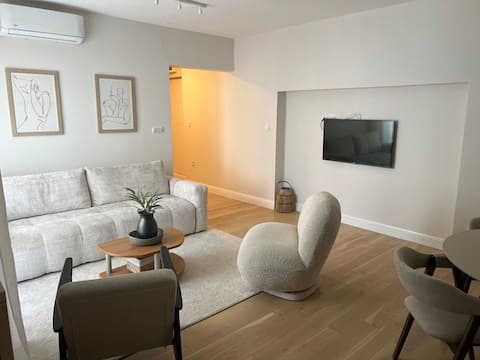 Top performing Airbnb: Oliva Apartment in Golubovina
