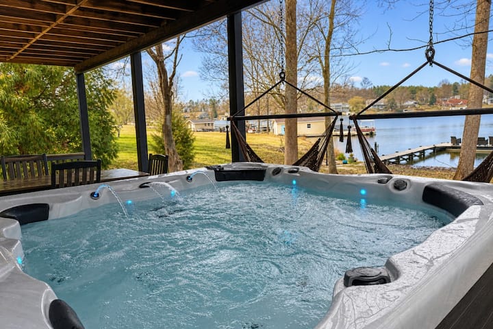 Lake Escape Paddle Cove with Hot Tub