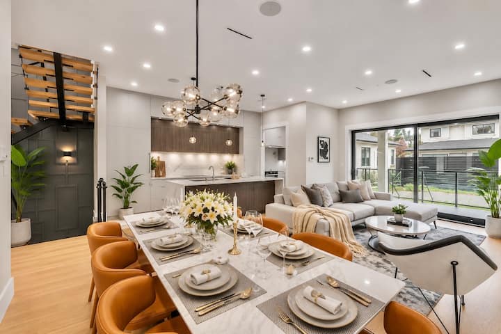 Cherry Blossom Villa / New 4br &4ba Near Dt & Fifa - Vancouver