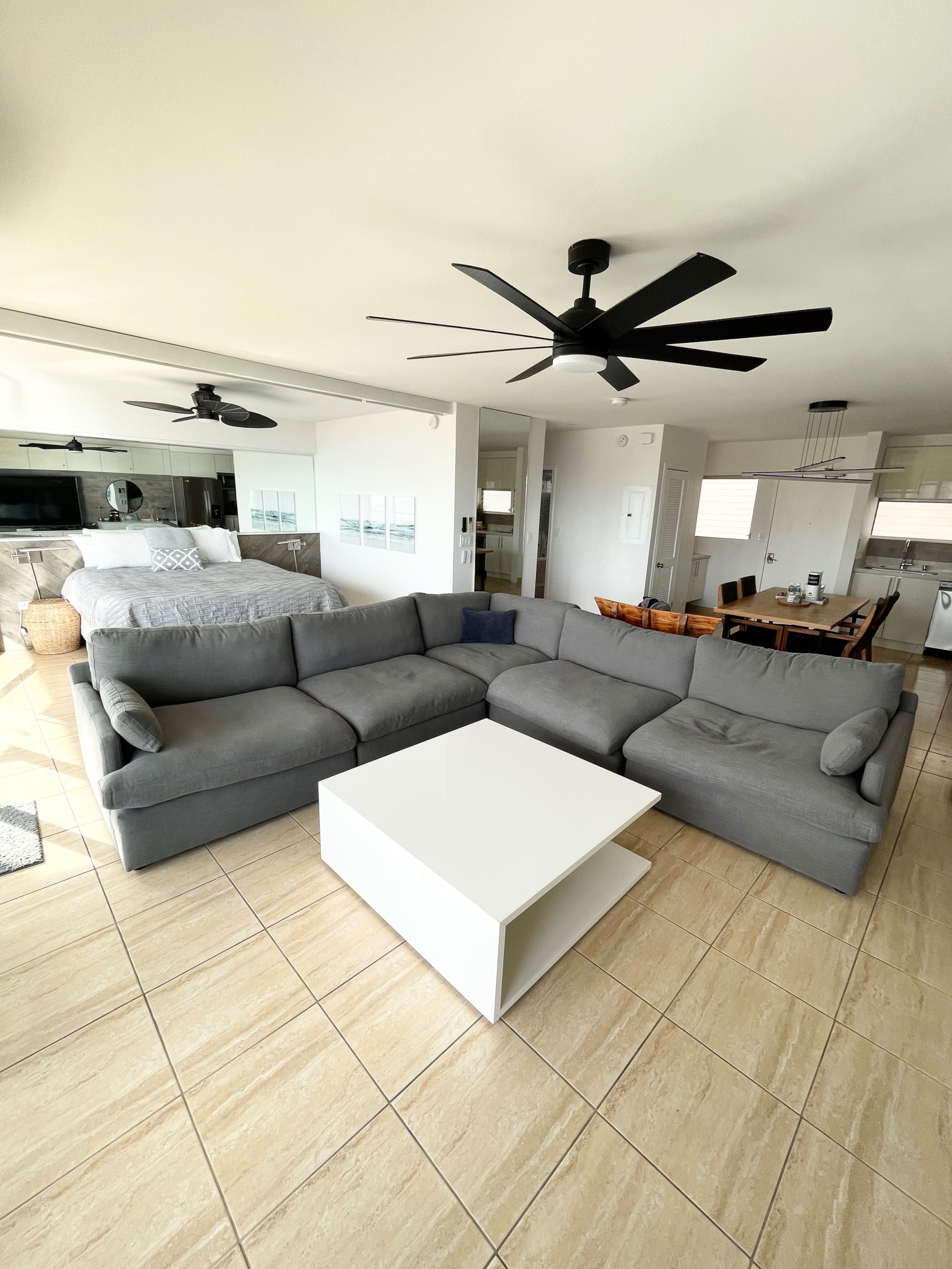 Condo in Honolulu · ★4.89 · 1 bedroom · 1 bed · 1 private bath - Image 2