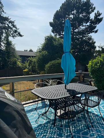 Cozy Vintage Cottage gallery image 3