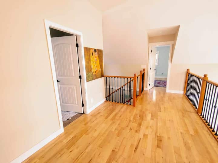 Loft für zwei Schlafzimmer, die als Wohnraum genutzt werden 