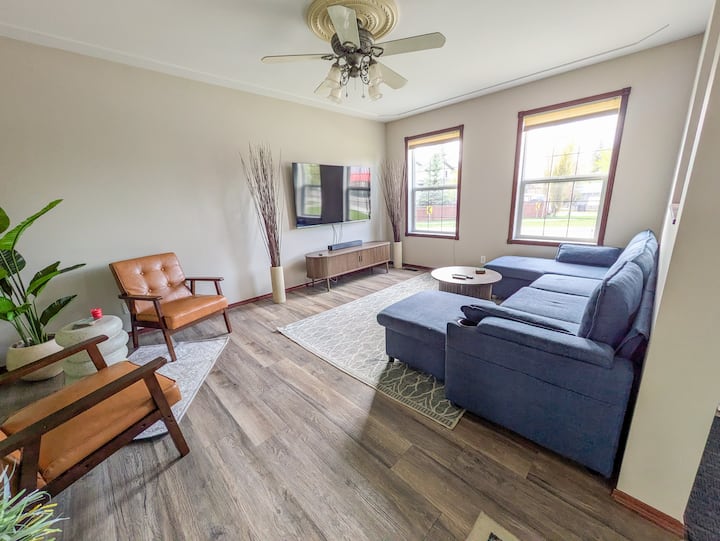 Pine Barrens Lake Retreat
Next To Beach W/ Hot Tub - Sylvan Lake