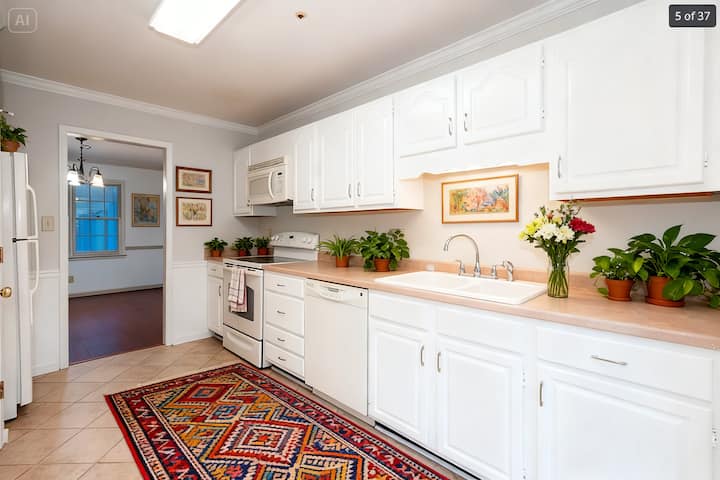 Spacious Home - 5 Mins To Truist Pk + Free Parking - Marietta, GA