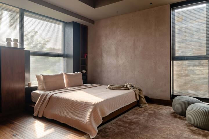 Bedroom 3 image 1