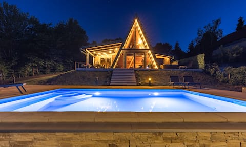 Holiday Home Kiara
A-Frame, Pool, Jacuzzi, Sauna