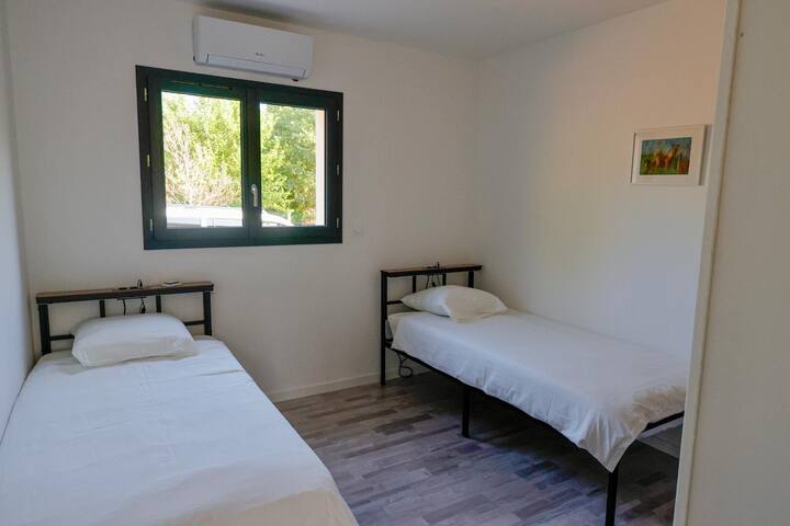 غرفة النوم 2