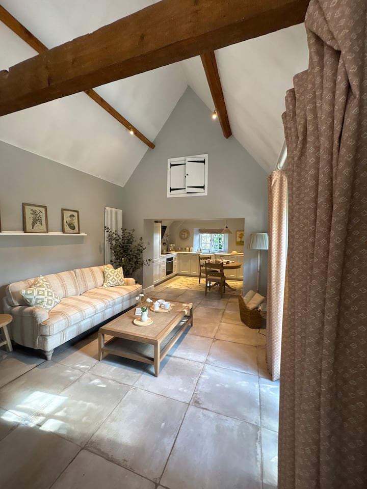 Tranquil Ready Token Cottage In The Cotswolds! - 拜伯里