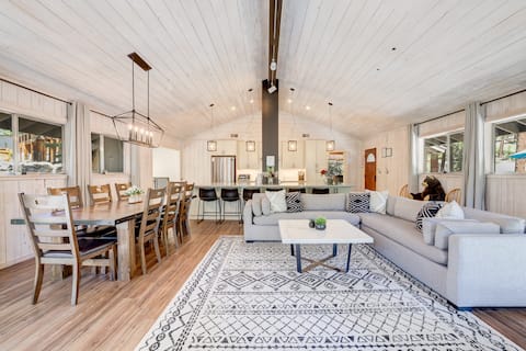 Family Retreat | Master Suites-Hot Tub | Sleeps10