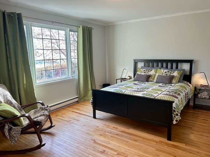 Schlafzimmer 1