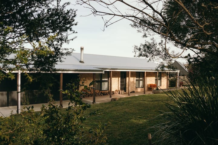 Cottage In The Heart Of Milton - South Coast