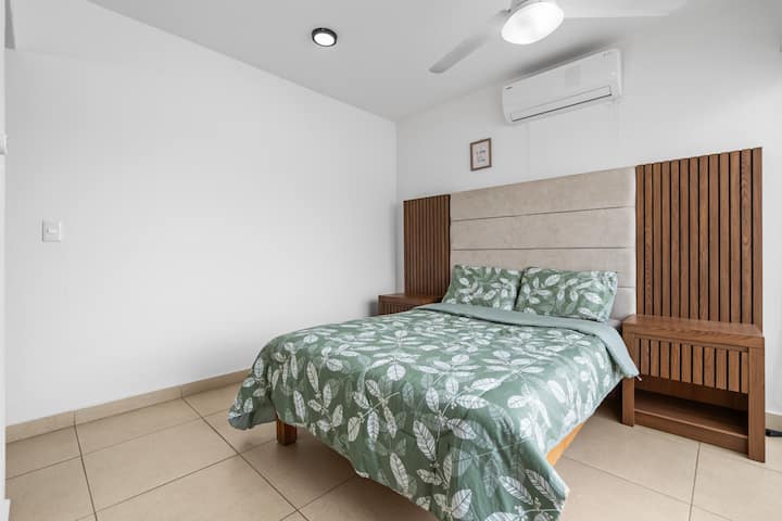 Მთავარი საძინებელი/ორადგილიანი საწოლი