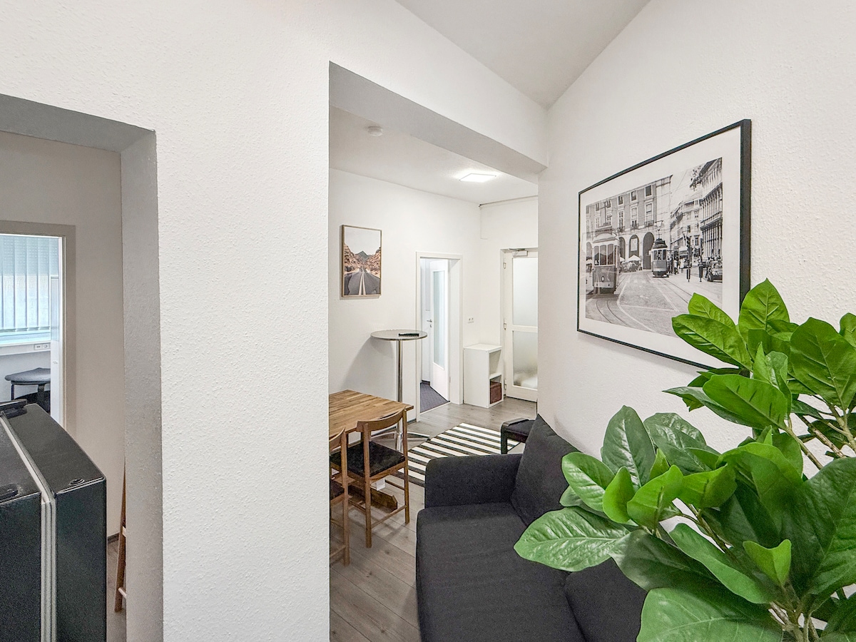 Propriété Airbnb réussie: Zentrales Stgt Apt – 3SZ, 12 Pers. à Rathaus