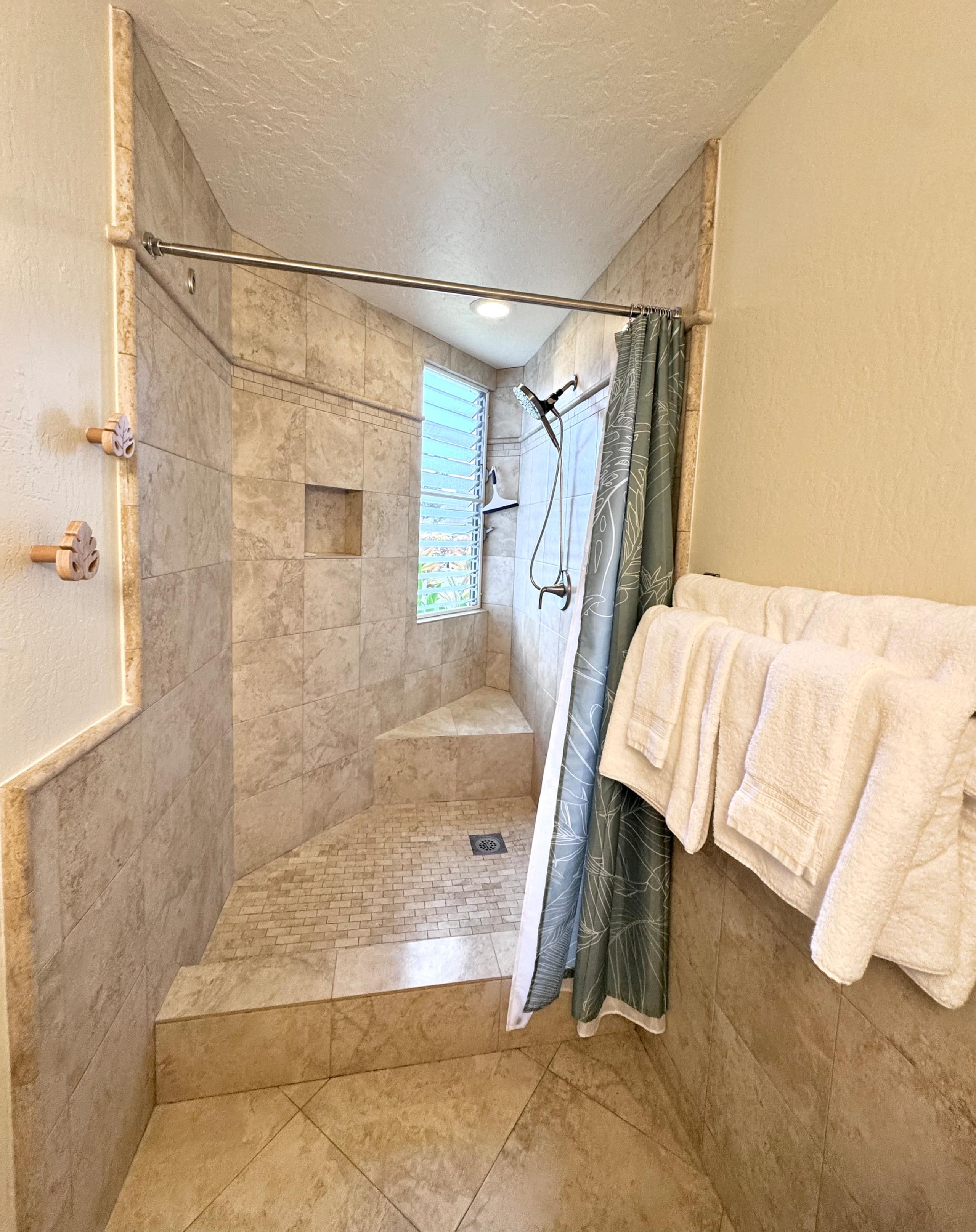 Townhouse in Princeville · ★4.97 · 2 bedrooms · 6 beds · 2 baths - Image 16