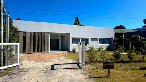 Modern and spacious family home 150 m from the sea
