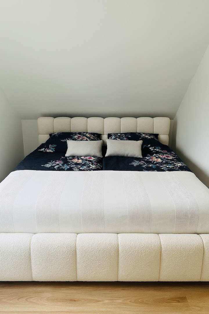 Schlafzimmer 2