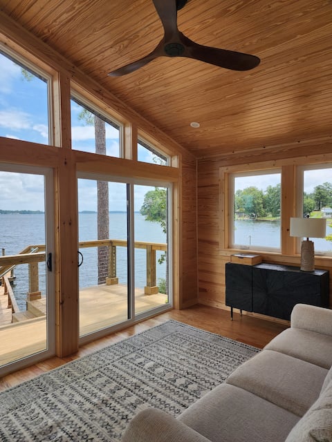Bordeaux Bay-Modern Cabin-Dock, Big Water Views