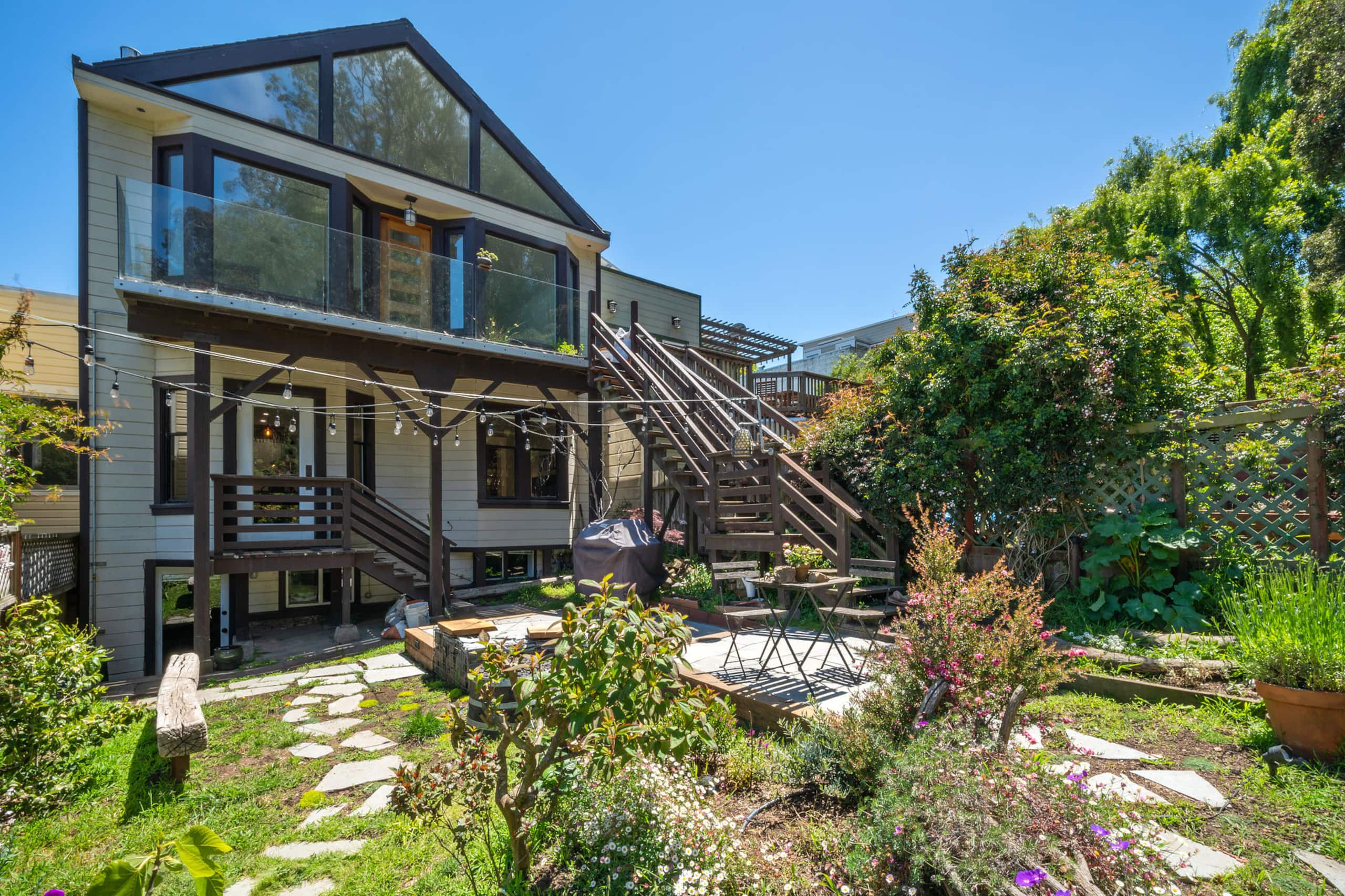 Condo in San Francisco · ★5.0 · 3 bedrooms · 3 beds · 1.5 baths - Image 22