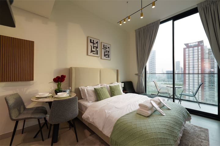Hotel-style Studio Near Cafés & Hotels | Jvc. - Dubai