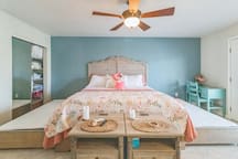 Waterfront Condo - Dock - Near Fishermans Village