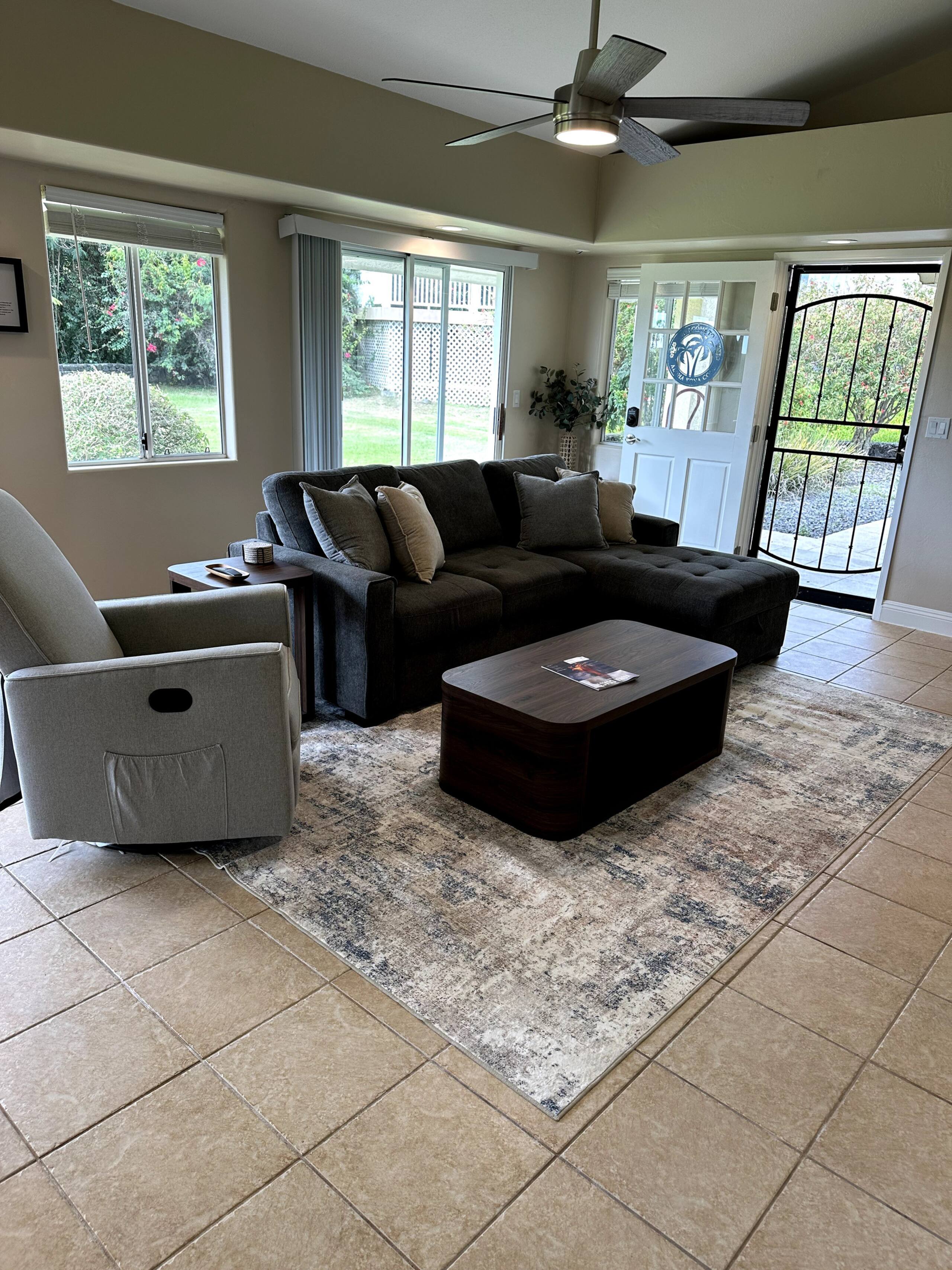 Home in Kailua-Kona · ★4.96 · 2 bedrooms · 4 beds · 2 private baths - Image 4
