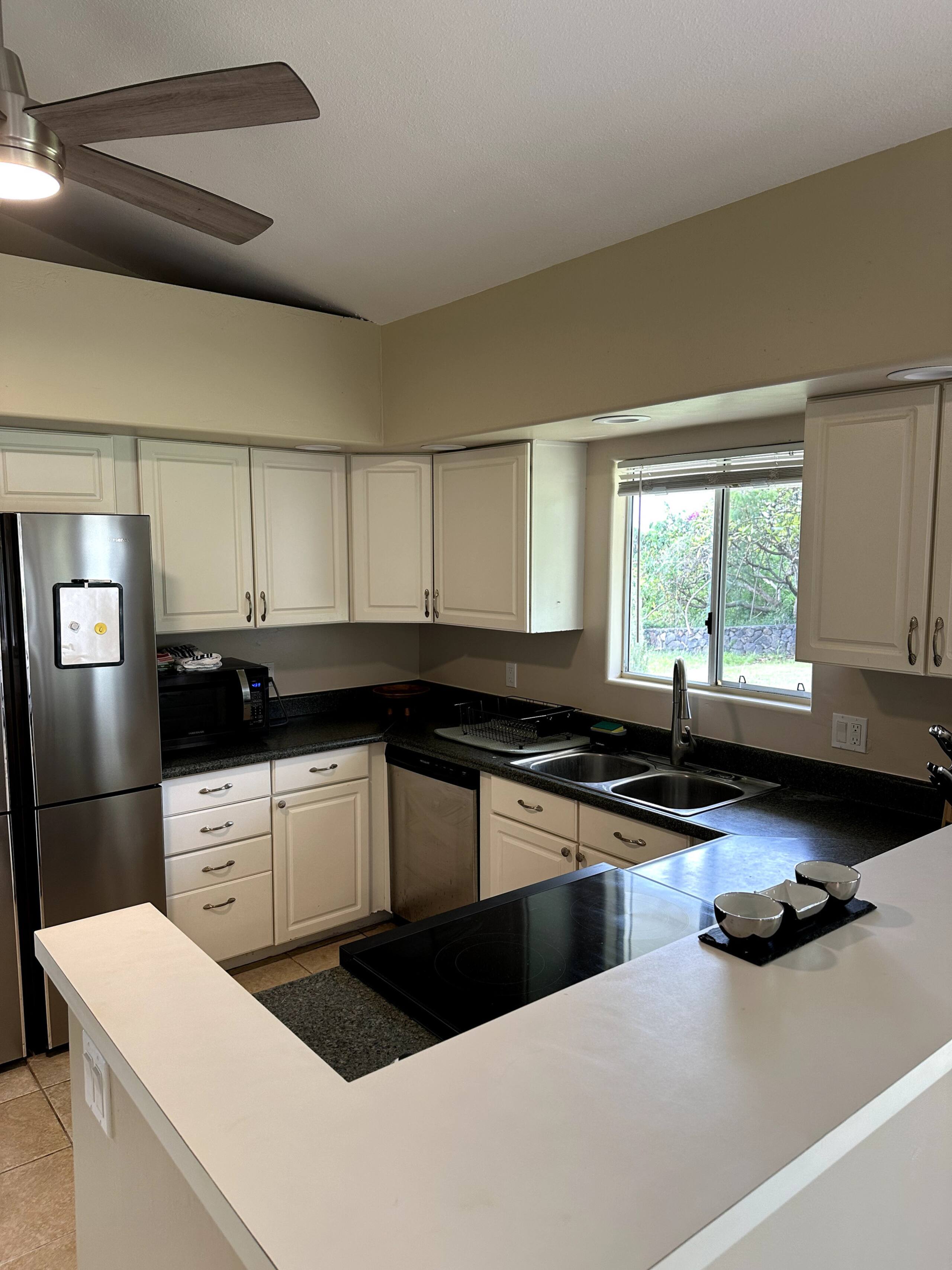Home in Kailua-Kona · ★4.96 · 2 bedrooms · 4 beds · 2 private baths - Image 7