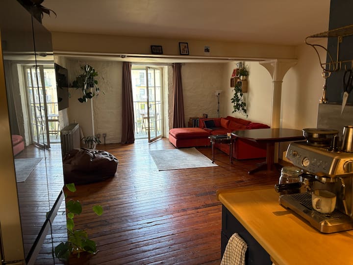 Stylish 2-bed Loft In Historic Leith - Edinburgh
