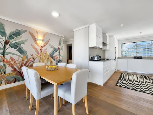 Seapoint Coastal Luxe Escape gallery image 5