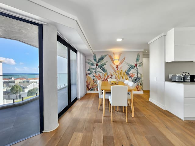 Seapoint Coastal Luxe Escape gallery image 3