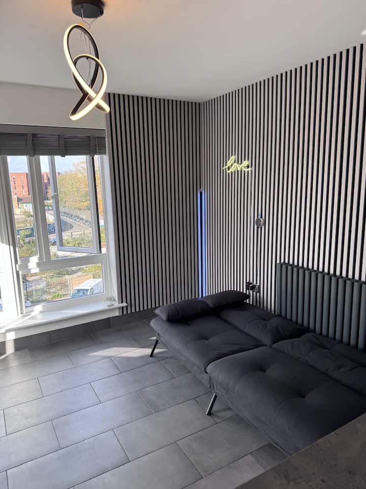 Modern Apartment With Rochester Views - Gillingham