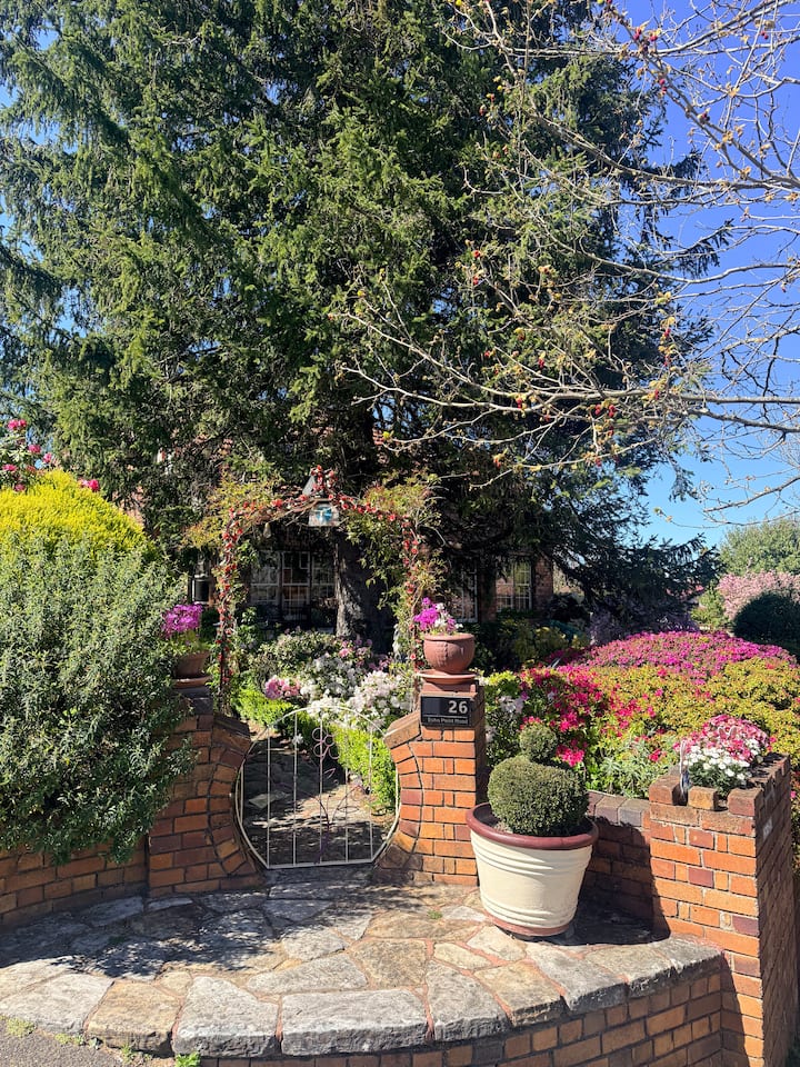 Echo Point Cottage