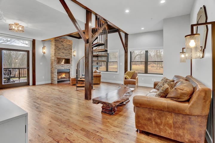 A Hilltop Barn Hideaway | Barn Master Suite - New Hope, PA