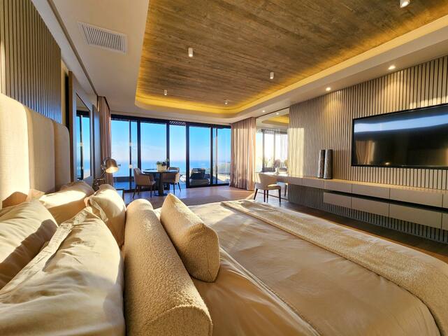 Lijaro Villa by Steadfast Collection