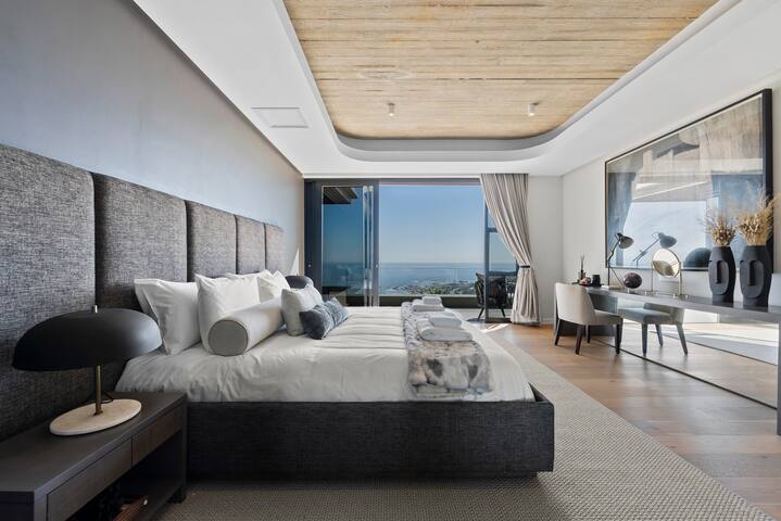 Lijaro Villa by Steadfast Collection gallery image 4