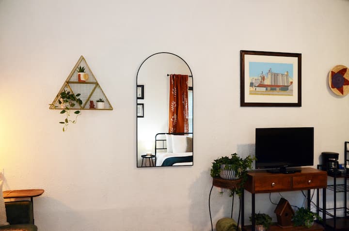 New Cozy Studio+fire Pit Near Ua & Downtown - Fayetteville, AR