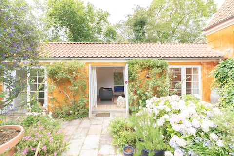 Bright Garden Guesthouse