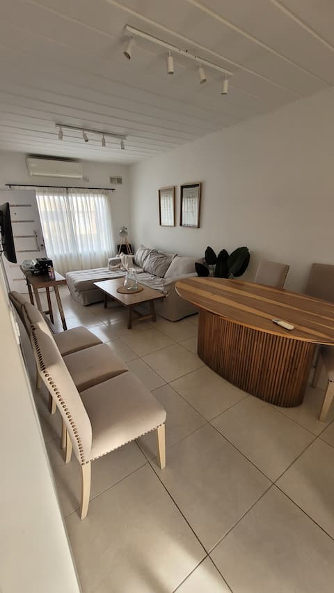 Popular Airbnb listing: Beautiful house in a gated community in Partido De Esteban Echeverría