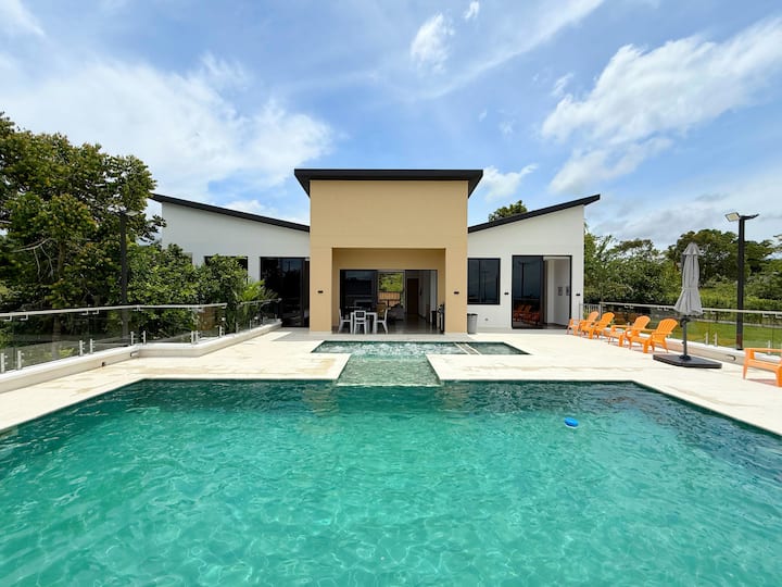 Modern house in Doradal with BBQ and A/C