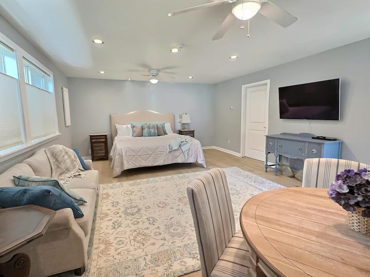 Lakefront Home, Near Seatac With Ac & Free Parking - Kent, WA