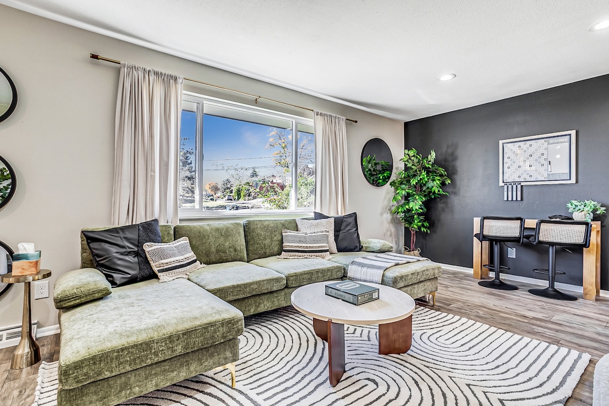 Top performing Airbnb: Hot Tub, Games + Putting Green | 15 Min Denver in Westminster