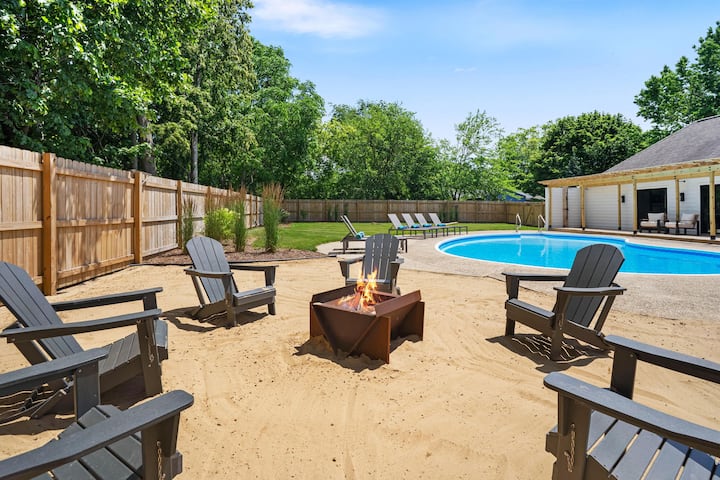 7BR Retreat • Heated Pool • Walk to Douglas