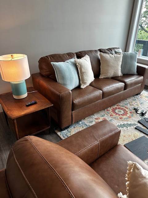 Popular Airbnb listing: Downtown overlook with hot tub! in Fort Payne