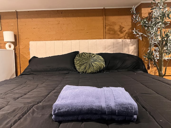 Peaceful Basement Apartment - Baltimore, MD