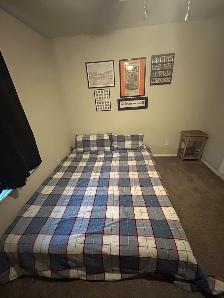 საძინებელი 1